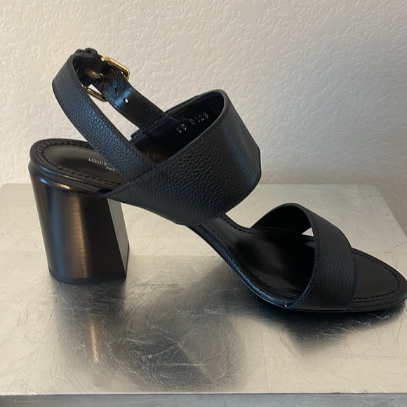 Louis Vuitton gorgeous Horizon Sandal noir goldtone hardware just incredible - Picture 12 of 14